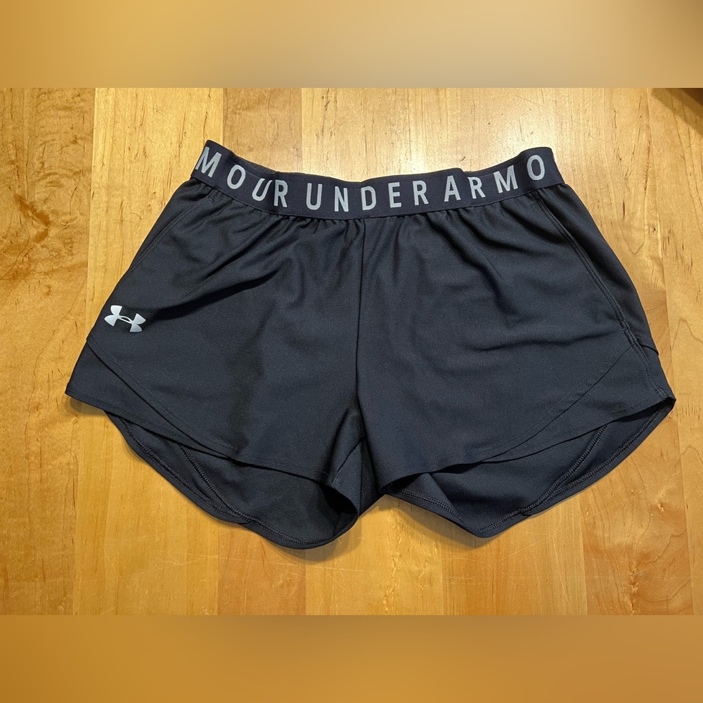 Under Armour Play Up Shorts, Size Medium